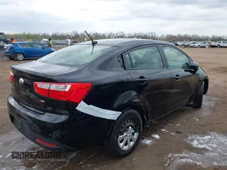 2013 Kia Rio LX z VIN KNADM4A39D6210988, wystawiony jako IAAI lot #41875368 z przebiegiem 161 570 mil mil oraz . Historia ofert i sprzedaży dostępna na DreamBid. Obrazek 6.