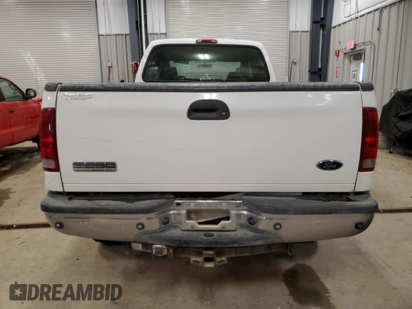 2005 Ford F-250 XL with VIN 1FTSW21P35EC79548, listed as a Copart auction lot 57217535 with 206,502 mi miles and Clean title. Bid and sale history available at DreamBid. Image 6.