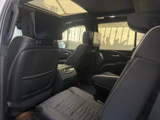 2024 Cadillac Escalade 4WD Sport Platinum z VIN 1GYS4GKL9RR176710, wystawiony jako Copart lot #80228794 z przebiegiem 914 mil mil oraz Czysty tytuł • Clean title. Historia ofert i sprzedaży dostępna na DreamBid. Obrazek 6.
