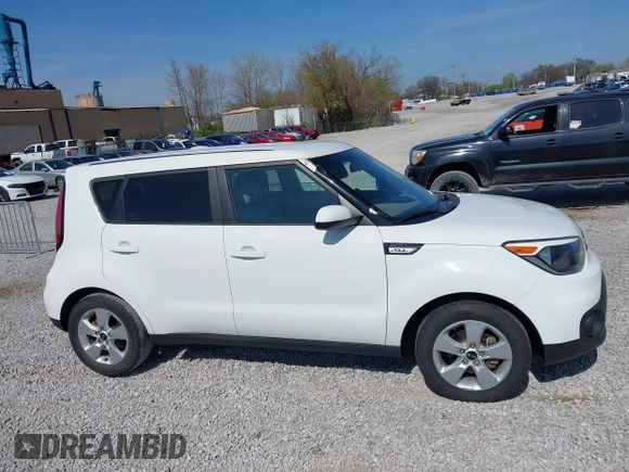 2019 Kia Soul z VIN KNDJN2A26K7912417, wystawiony jako IAAI lot #41927634 z przebiegiem 73 230 mil mil oraz . Historia ofert i sprzedaży dostępna na DreamBid. Obrazek 13.