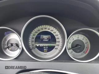 2013 Mercedes-Benz C 300 Sport z VIN WDDGF8AB7DR264500, wystawiony jako IAAI lot #41943477 z przebiegiem 125 547 mil mil oraz . Historia ofert i sprzedaży dostępna na DreamBid. Obrazek 7.