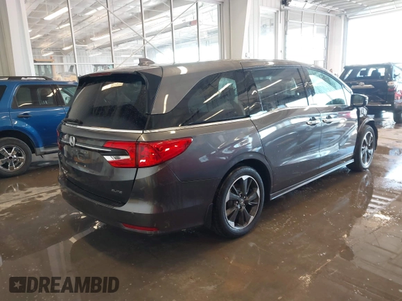 2024 Honda Odyssey Elite with VIN 5FNRL6H92RB037361, listed as a IAAI auction lot 40989243 with 15,636 mi miles. Bid and sale history available at carsss.com. Image 4.