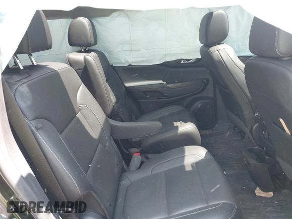 2023 GMC Acadia SLT with VIN 1GKKNMLS5PZ251525, listed as a IAAI auction lot 42266684 with 30,544 mi miles and . Bid and sale history available at DreamBid. Image 8.