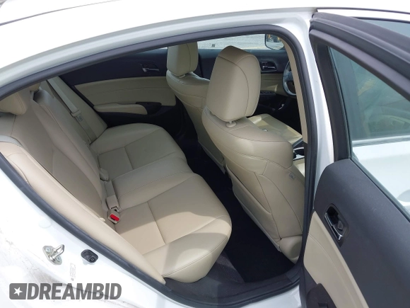 2017 Acura ILX with VIN 19UDE2F3XHA008520, listed as a IAAI auction lot 42062679 with 93,703 mi miles and . Bid and sale history available at carsss.com. Image 8.