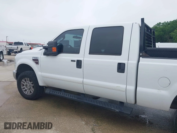 2008 Ford Super Duty F-250 SRW XL with VIN 1FTSW21R88EB69374, listed as a IAAI auction lot 42103030 with 347,648 mi miles. Bid and sale history available at carsss.com. Image 14.