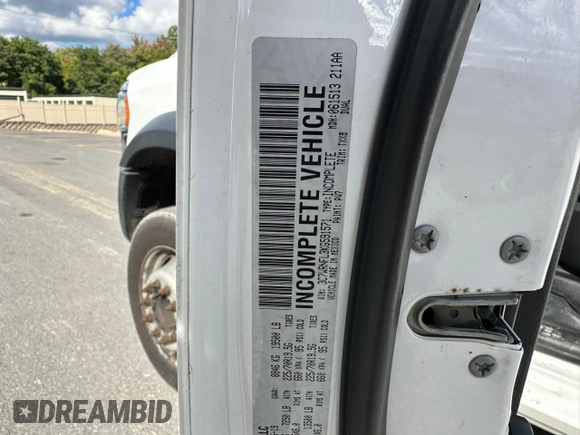 2019 Ram 5500 Tradesman z VIN 3C7WRNFL3KG591571, wystawiony jako Copart lot #74777324 z przebiegiem 157 912 mil mil oraz Czysty tytuł • Clean title. Historia ofert i sprzedaży dostępna na DreamBid. Obrazek 10.