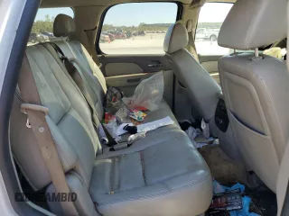 2007 GMC Yukon SLE with VIN 1GKFK13017J109923, listed as a Copart auction lot 77085954 with 214,986 mi miles and Salvage Title. Bid and sale history available at carsss.com. Image 11.