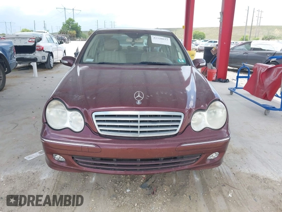 2006 Mercedes-Benz C 280 Luxury z VIN WDBRF92H26F777846, wystawiony jako IAAI lot #42320023 z przebiegiem 142 803 mil mil oraz . Historia ofert i sprzedaży dostępna na DreamBid. Obrazek 6.