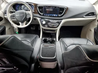 2021 Chrysler Pacifica Hybrid Limited z VIN 2C4RC1S72MR567076, wystawiony jako Copart lot #48532395 z przebiegiem 60 412 mil mil oraz Szkoda całkowita • Salvage title. Historia ofert i sprzedaży dostępna na DreamBid. Obrazek 8.