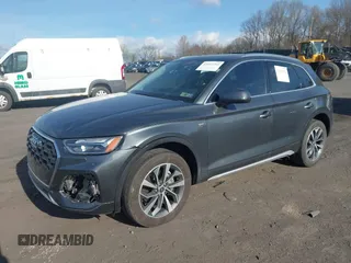 2023 Audi Q5 S line Premium Plus z VIN WA1EAAFY5P2133268, wystawiony jako IAAI lot #42043262 z przebiegiem 21 664 mil mil oraz . Historia ofert i sprzedaży dostępna na DreamBid. Obrazek 17.