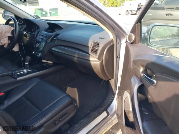 2013 Acura RDX with VIN 5J8TB3H33DL017338, listed as a IAAI auction lot 39946783 with 218,204 mi miles. Bid and sale history available at carsss.com. Image 5.