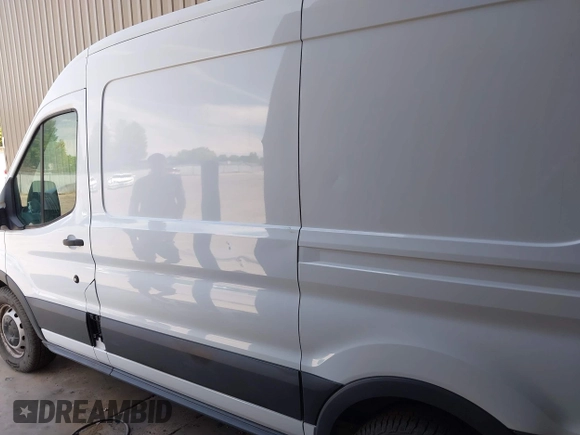 2018 Ford Transit с VIN 1FTYE1CMXJKB42368, выставлен на аукционе IAAI как лот 42449158 с пробегом 115 735 миль миль и . История ставок и продаж доступна на DreamBid. Изображение 13.