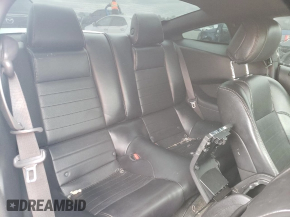 2013 Ford Mustang V6 with VIN 1ZVBP8AM3D5271855, listed as a Copart auction lot 50033585 with 140,675 mi miles and Salvage Title. Bid and sale history available at carsss.com. Image 10.