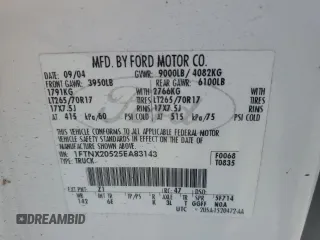 2005 Ford F-250 XL z VIN 1FTNX20525EA83143, wystawiony jako Copart lot #61446145 z przebiegiem 177 679 mil mil oraz Szkoda całkowita • Salvage title. Historia ofert i sprzedaży dostępna na DreamBid. Obrazek 12.