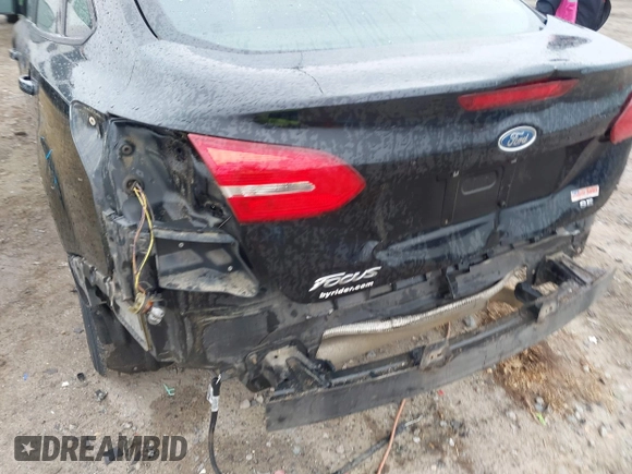 2018 Ford Focus SE with VIN 1FADP3F2XJL206441, listed as a IAAI auction lot 42341641 with 189,260 mi miles and . Bid and sale history available at DreamBid. Image 20.