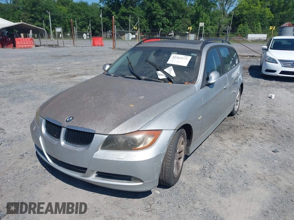2007 BMW 3 Series 328xi z VIN WBAVT73597FZ35292, wystawiony jako IAAI lot #42263171 z przebiegiem 234 716 mil mil oraz . Historia ofert i sprzedaży dostępna na DreamBid. Obrazek 2.