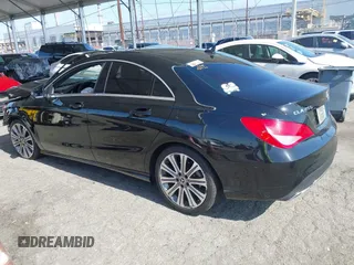 2018 Mercedes-Benz CLA 250 z VIN WDDSJ4EB9JN663715, wystawiony jako IAAI lot #42255271 z przebiegiem 72 242 mil mil oraz . Historia ofert i sprzedaży dostępna na DreamBid. Obrazek 3.