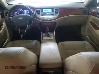 2012 Hyundai Genesis 3.8L z VIN KMHGC4DD4CU203315, wystawiony jako Copart lot #51670355 z przebiegiem 270 937 mil mil oraz Szkody całkowita. Historia ofert i sprzedaży dostępna na DreamBid. Obrazek 8.