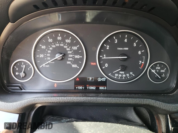 2015 BMW X4 xDrive28i with VIN 5UXXW3C57F0M88277, listed as a Copart auction lot 61388634 with 110,962 mi miles and Salvage title. Bid and sale history available at DreamBid. Image 9.