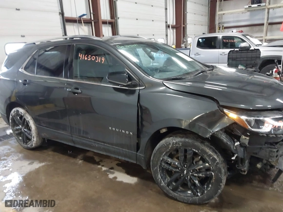2020 Chevrolet Equinox LT with VIN 2GNAXVEX8L6241939, listed as a IAAI auction lot 41650319 with 51,684 mi miles. Bid and sale history available at carsss.com. Image 14.