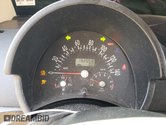 2004 Volkswagen New Beetle Coupe GL with VIN 3VWBK31C74M412879, listed as a Copart auction lot 50596255 with 192,058 mi miles and Salvage Title. Bid and sale history available at carsss.com. Image 9.
