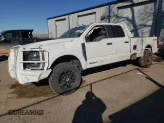 2023 Ford F-250 XL z VIN 1FT8W2BT2PEC56514, wystawiony jako Copart lot #59321165 z przebiegiem Nie podano mil oraz Szkoda całkowita • Salvage title. Historia ofert i sprzedaży dostępna na DreamBid. Obrazek 1.