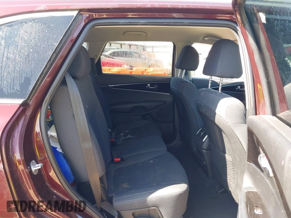 2019 Kia Sorento LX z VIN 5XYPG4A53KG442330, wystawiony jako IAAI lot #41979033 z przebiegiem 95 335 mil mil oraz . Historia ofert i sprzedaży dostępna na DreamBid. Obrazek 8.