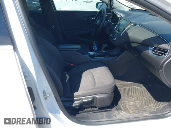 2018 Chevrolet Malibu LT with VIN 1G1ZD5ST1JF142770, listed as a IAAI auction lot 42001817 with 146,732 mi miles. Bid and sale history available at carsss.com. Image 5.