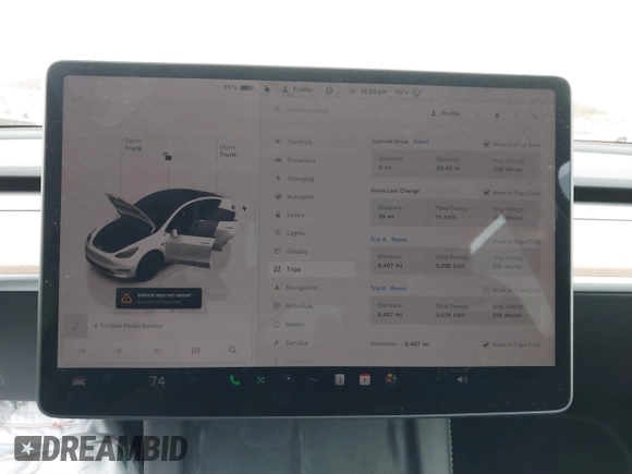 2024 Tesla Model Y Performance with VIN 7SAYGDEF4RA278532, listed as a IAAI auction lot 41511769 with 9,487 mi miles and . Bid and sale history available at DreamBid. Image 7.
