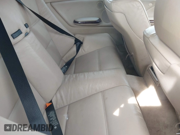 2001 BMW 3 Series 330Ci with VIN WBABS53411JU81299, listed as a IAAI auction lot 42062965 with 202,850 mi miles and . Bid and sale history available at DreamBid. Image 8.