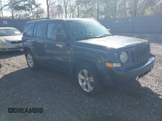 2014 Jeep Patriot Sport with VIN 1C4NJRBB3ED694351, listed as a IAAI auction lot 42061332 with 139,120 mi miles. Bid and sale history available at carsss.com. Image 1.