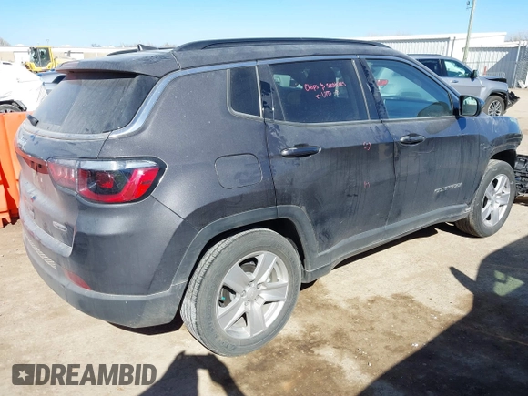 2022 Jeep Compass Latitude with VIN 3C4NJCBB6NT224970, listed as a IAAI auction lot 41689596 with 36,314 mi miles and . Bid and sale history available at carsss.com. Image 4.