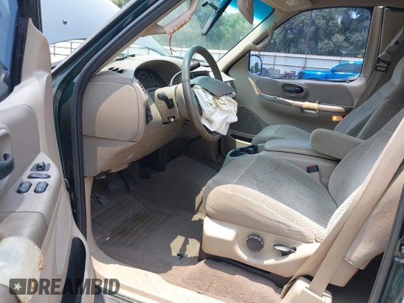 2001 Ford F-150 XL z VIN 1FTZX17201NA28384, wystawiony jako IAAI lot #39496964 z przebiegiem 65 695 mil mil oraz . Historia ofert i sprzedaży dostępna na DreamBid. Obrazek 5.