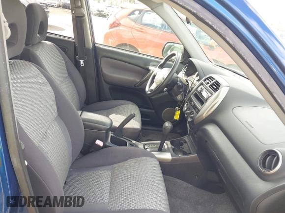 2005 Toyota RAV4 with VIN JTEHD20V956046988, listed as a IAAI auction lot 41963084 with 151,036 mi miles. Bid and sale history available at carsss.com. Image 5.