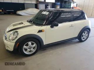 2011 MINI Hardtop with VIN WMWSU3C56BT098018, listed as a Copart auction lot 55075405 with 130,889 mi miles and Clean Title. Bid and sale history available at DreamBid. Image 1.
