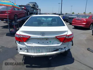 2017 Toyota Camry XLE z VIN 4T1BF1FK4HU377694, wystawiony jako IAAI lot #42375026 z przebiegiem 107 760 mil mil oraz . Historia ofert i sprzedaży dostępna na DreamBid. Obrazek 17.
