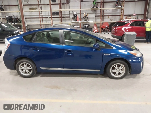 2011 Toyota Prius I with VIN JTDKN3DU6B0271026, listed as a IAAI auction lot 41961678 with 268,783 mi miles. Bid and sale history available at carsss.com. Image 13.