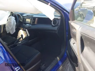 2014 Toyota RAV4 XLE with VIN 2T3RFREV4EW209162, listed as a IAAI auction lot 41802853 with 101,618 mi miles. Bid and sale history available at carsss.com. Image 5.