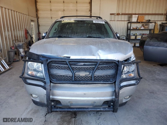 2011 Chevrolet Avalanche LTZ with VIN 3GNMCGE02BG345143, listed as a Copart auction lot 82863314 with 187,805 mi miles and Salvage Title. Bid and sale history available at carsss.com. Image 5.