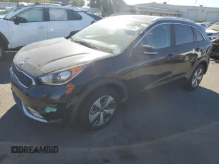 2017 Kia Niro Touring Launch Edition with VIN KNDCC3LC8H5073465, listed as a Copart auction lot 77443384 with 173,038 mi miles and Clean Title. Bid and sale history available at carsss.com. Image 1.