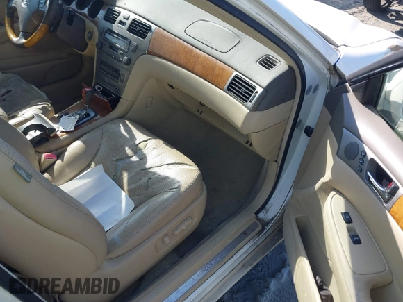 2005 Lexus ES 350 with VIN JTHBA30G155121309, listed as a IAAI auction lot 41893930 with 225,632 mi miles and . Bid and sale history available at DreamBid. Image 5.