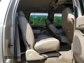 2004 Ford Excursion Limited with VIN 1FMSU43P44EC04527, listed as a Copart auction lot 54671115 with 204,509 mi miles and Clean Title. Bid and sale history available at DreamBid. Image 11.