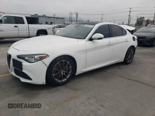 2018 Alfa Romeo Giulia z VIN ZARFAEBN0J7563478, wystawiony jako Copart lot #55683915 z przebiegiem 110 134 mil mil oraz Szkody całkowita. Historia ofert i sprzedaży dostępna na DreamBid. Obrazek 1.