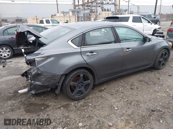 2016 Nissan Altima SR z VIN 1N4AL3AP5GC247702, wystawiony jako IAAI lot #41868357 z przebiegiem 164 688 mil mil oraz . Historia ofert i sprzedaży dostępna na DreamBid. Obrazek 4.
