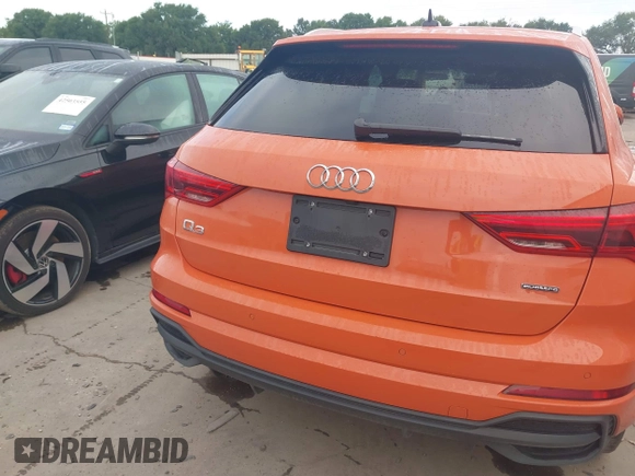 2023 Audi Q3 S line Premium z VIN WA1DECF38P1129821, wystawiony jako IAAI lot #42503445 z przebiegiem 49 651 mil mil oraz . Historia ofert i sprzedaży dostępna na DreamBid. Obrazek 17.