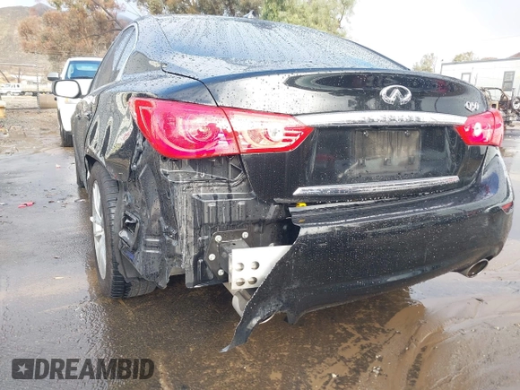 2014 Infiniti Q50 with VIN JN1BV7AP8EM675841, listed as a IAAI auction lot 41582924 with 139,637 mi miles. Bid and sale history available at carsss.com. Image 18.