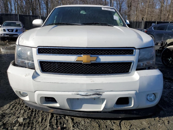 2009 Chevrolet Suburban LT w/2LT with VIN 1GNFK26319R274535, listed as a Copart auction lot 42704165 with 254,514 mi miles and Salvage Title. Bid and sale history available at carsss.com. Image 5.