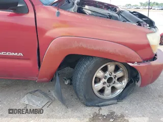 2005 Toyota Tacoma PreRunner z VIN 5TETU62N15Z003087, wystawiony jako IAAI lot #42119880 z przebiegiem 131 276 mil mil oraz . Historia ofert i sprzedaży dostępna na DreamBid. Obrazek 6.