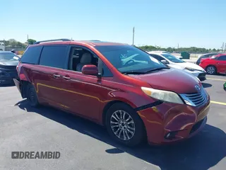 2016 Toyota Sienna XLE с VIN 5TDYK3DCXGS710792, выставлен на аукционе IAAI как лот 42268303 с пробегом 287 338 миль миль и . История ставок и продаж доступна на DreamBid. Изображение 1.