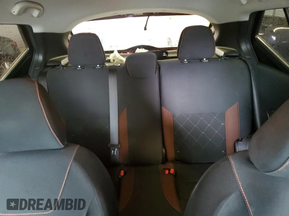 2019 Nissan Kicks SR z VIN 3N1CP5CU5KL569794, wystawiony jako Copart lot #55104055 z przebiegiem 50 184 mil mil oraz Czysty tytuł • Clean title. Historia ofert i sprzedaży dostępna na DreamBid. Obrazek 10.